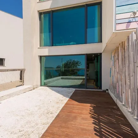 Design Lux Wisdom In Bamboo Garden,no Shoes Allowed Inside Appartement