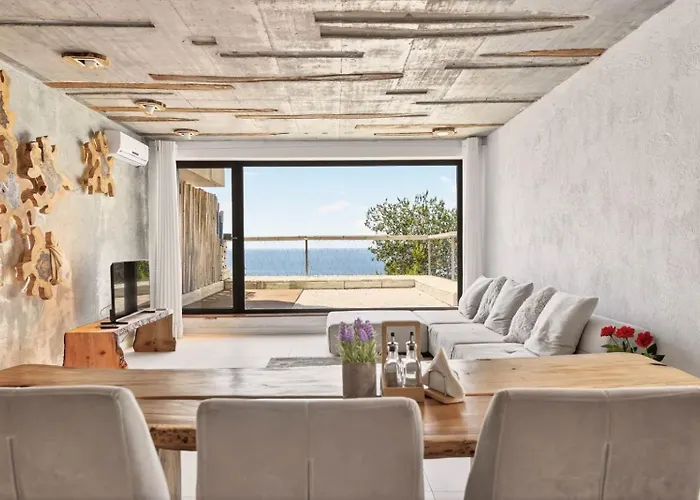 Design Lux Wisdom In Bamboo Garden,no Shoes Allowed Inside Varna